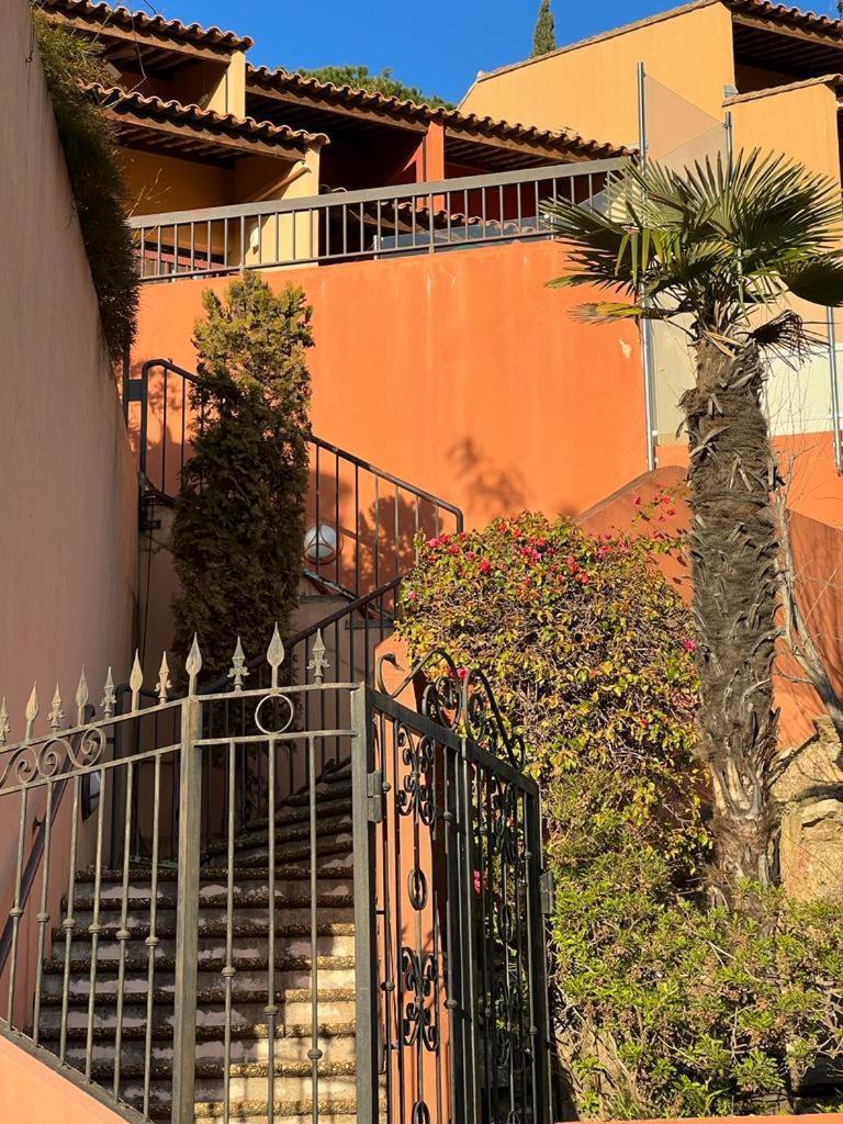 Appartement Vue Sur Mer, Piscine, Garage Prive Bormes-les-Mimosas Exteriér fotografie